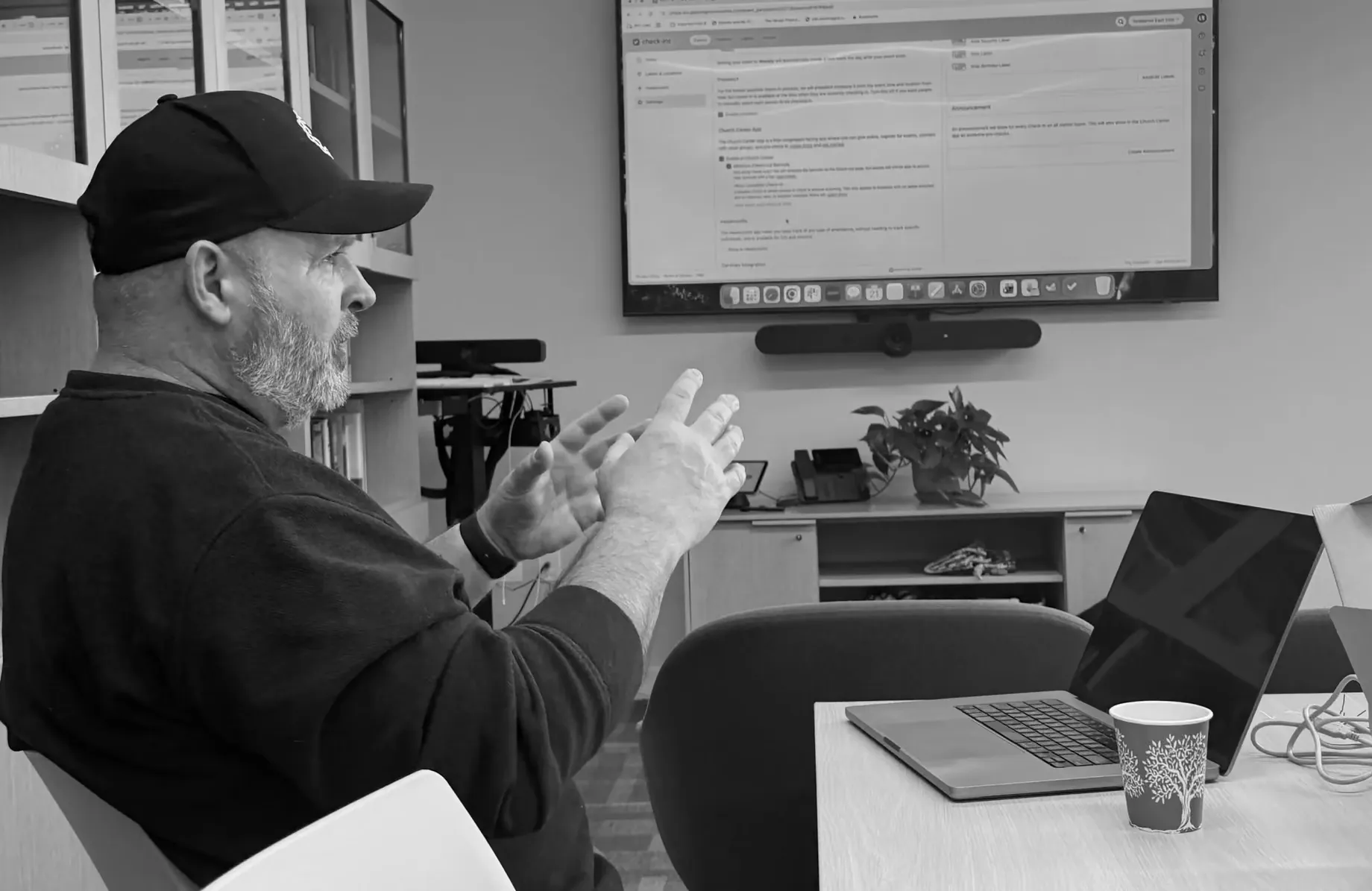 A Threefold session walking a church team through Planning Center Check-ins on screen